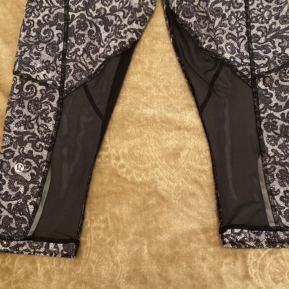 Lululemon leggings for women - Picture 3 of 3